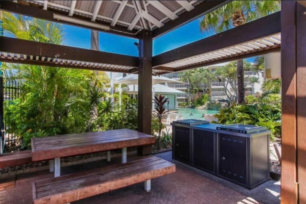 Resort Queen Studio At Alex Beach Resort Alexandra Headland Buitenkant foto